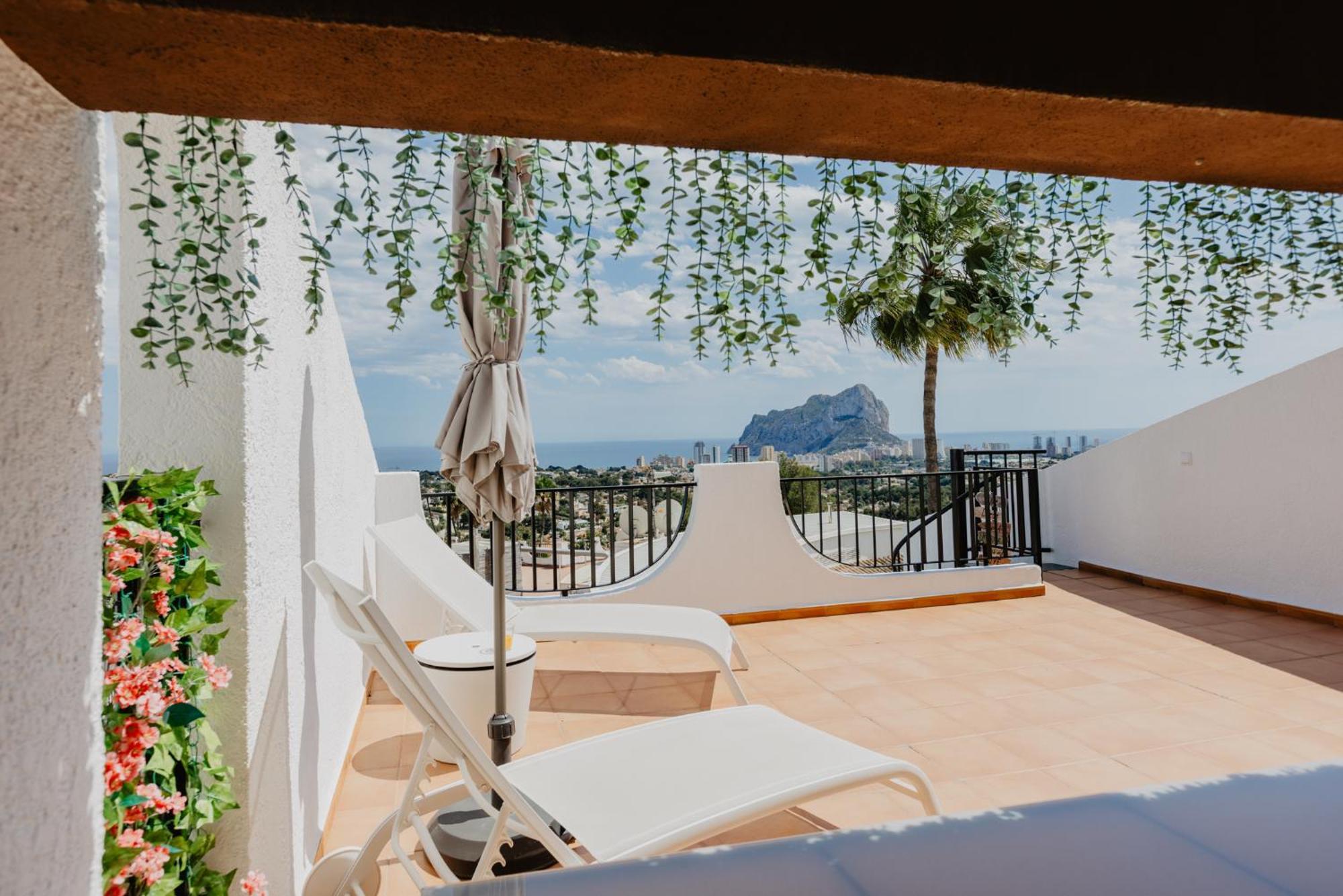 Casa Sunrise - Costa Blanca House With Rooftop, Swimming Pools And Panoramic Sea And Calpe Views Exterior foto